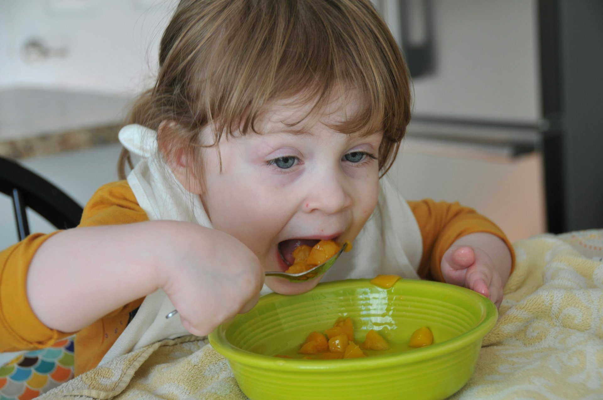 Die Bedeutung von Babyschlaf und Essen für die Entwicklung