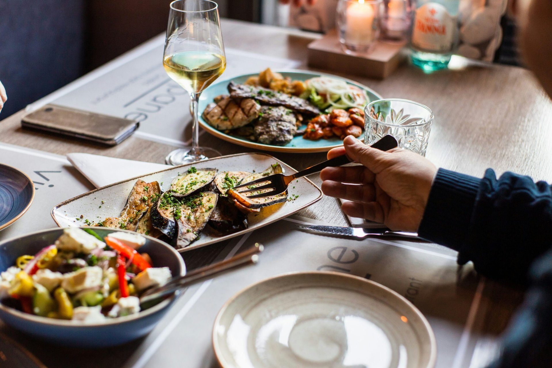 Lagerung und Pflege von Antiquitäten: Tipps für Essen