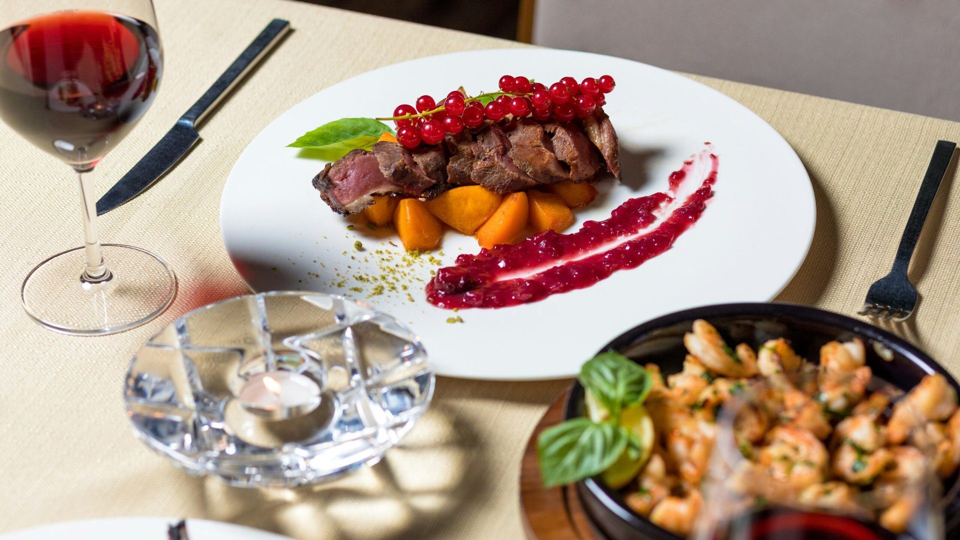 Pflege und Wartung von Edelsteinschmuck: Tipps für Essen