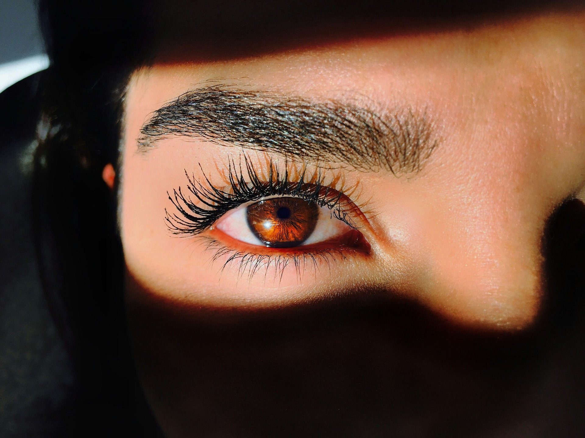 Wimpernverlängerung in Essen: Tipps für schöne und volle Wimpern